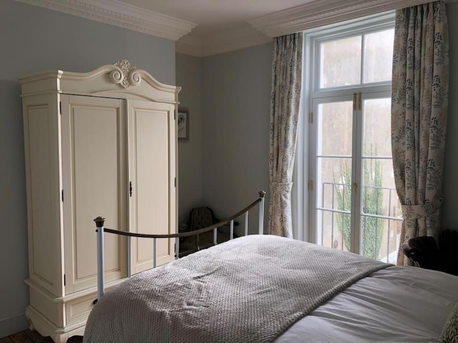 Georgian 5 Storey House, Seaviews, Cinema Room 拉姆斯盖特 外观 照片