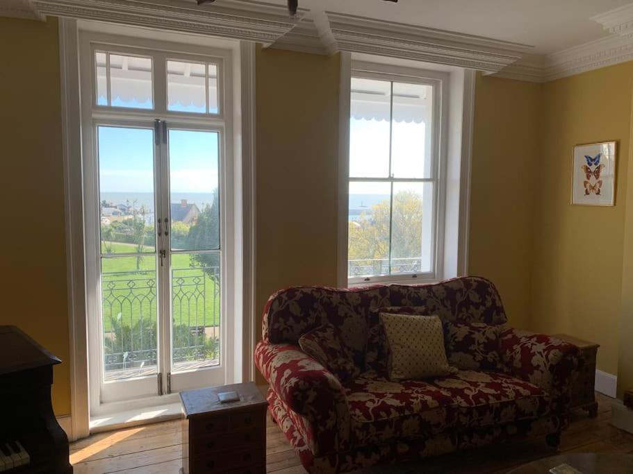 Georgian 5 Storey House, Seaviews, Cinema Room 拉姆斯盖特 外观 照片