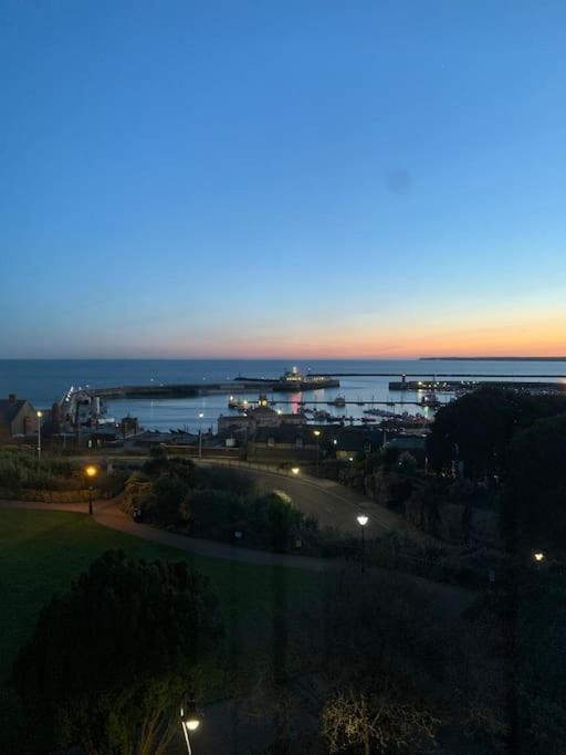 Georgian 5 Storey House, Seaviews, Cinema Room 拉姆斯盖特 外观 照片