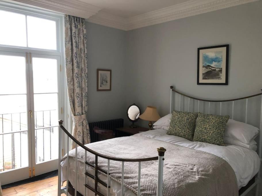 Georgian 5 Storey House, Seaviews, Cinema Room 拉姆斯盖特 外观 照片