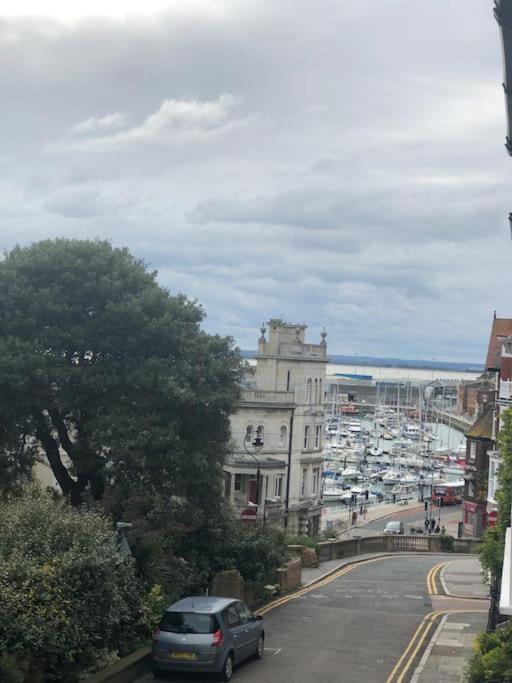 Georgian 5 Storey House, Seaviews, Cinema Room 拉姆斯盖特 外观 照片