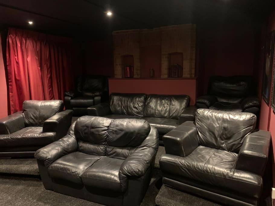 Georgian 5 Storey House, Seaviews, Cinema Room 拉姆斯盖特 外观 照片