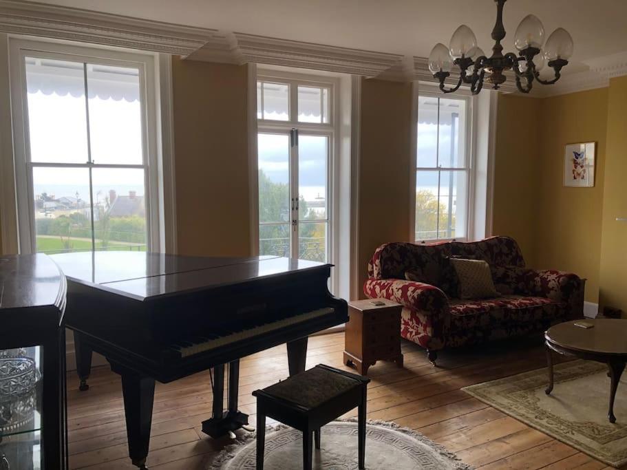 Georgian 5 Storey House, Seaviews, Cinema Room 拉姆斯盖特 外观 照片