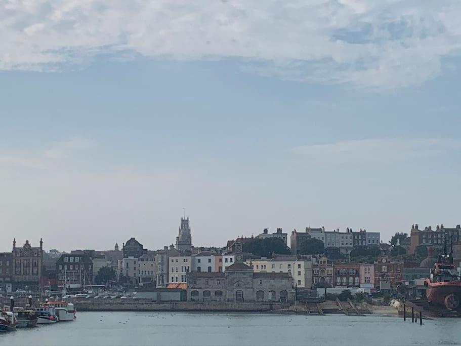 Georgian 5 Storey House, Seaviews, Cinema Room 拉姆斯盖特 外观 照片
